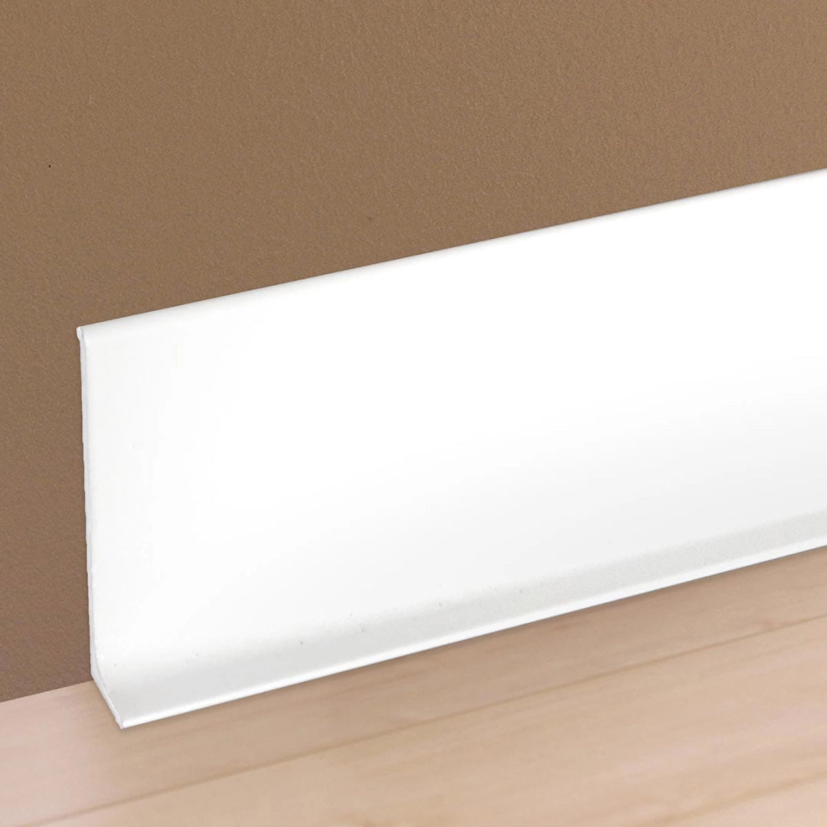 Lifestyle image of the skirting aluminium white coated