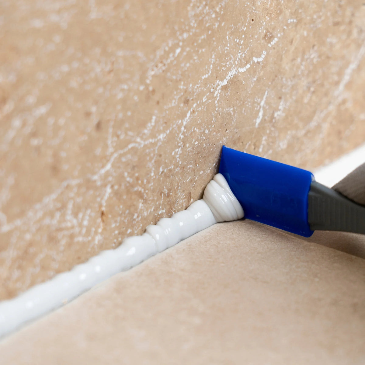 OTTOSEAL S 70 in use while being smoothed off